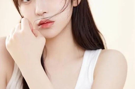 原来早已不是中国籍被老外玩腻后回国郑绪岚现状令人唏嘘
