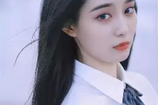 真猛！女演员周也卧室亲密被拍拥抱接吻一条龙粉丝提醒拉窗帘