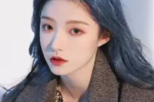 网红“迅猛龙特蕾莎”开会员专属直播引争议本人回应