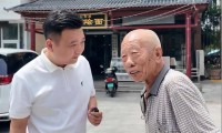 官媒出手！男子买光老农民的菜分别后老人离世他却被网友骂哭
